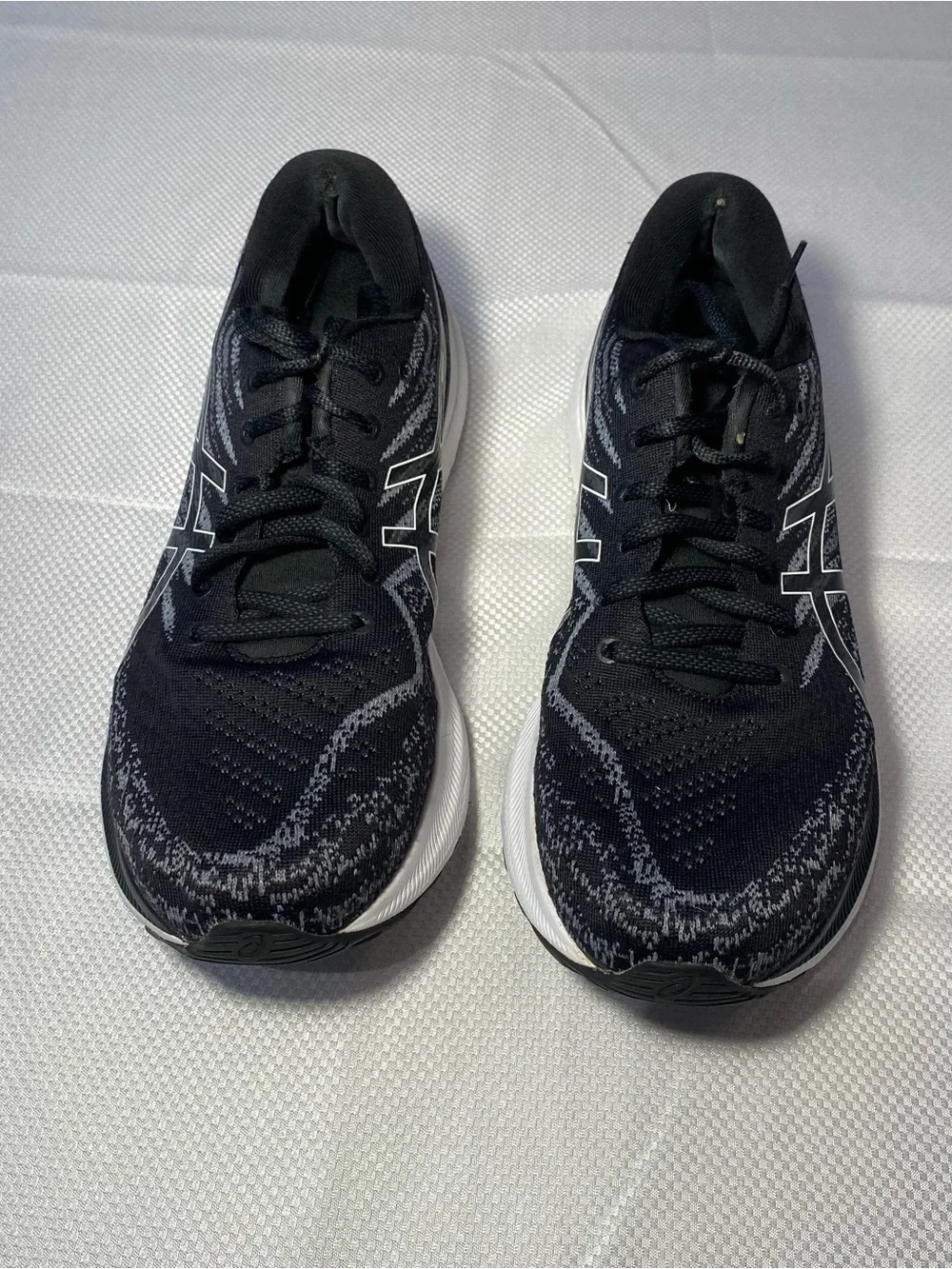 Asics Gel  Kayano 29 Running Black & White Men's Size 12 Shoes w/Gold